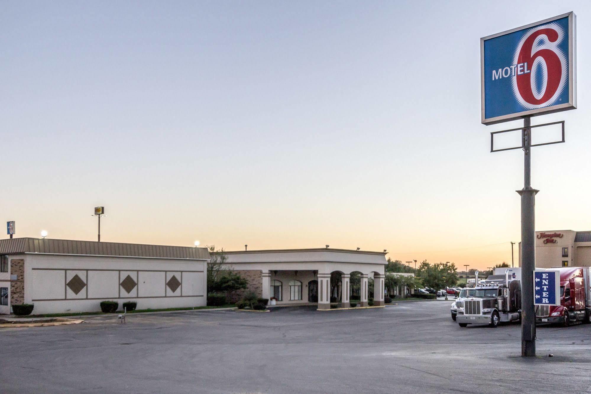 Motel 6-Springfield, Oh المظهر الخارجي الصورة